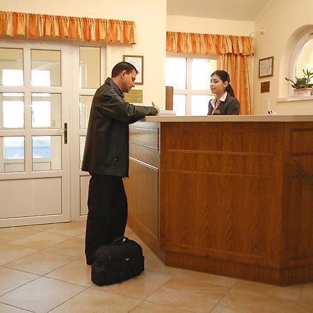 Hotel Bavaria Abda Kültér fotó